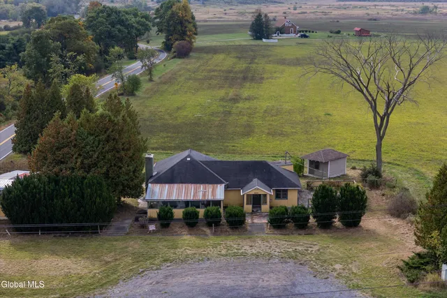 $100,000 | 2430 Highway 22, Essex, NY 12936