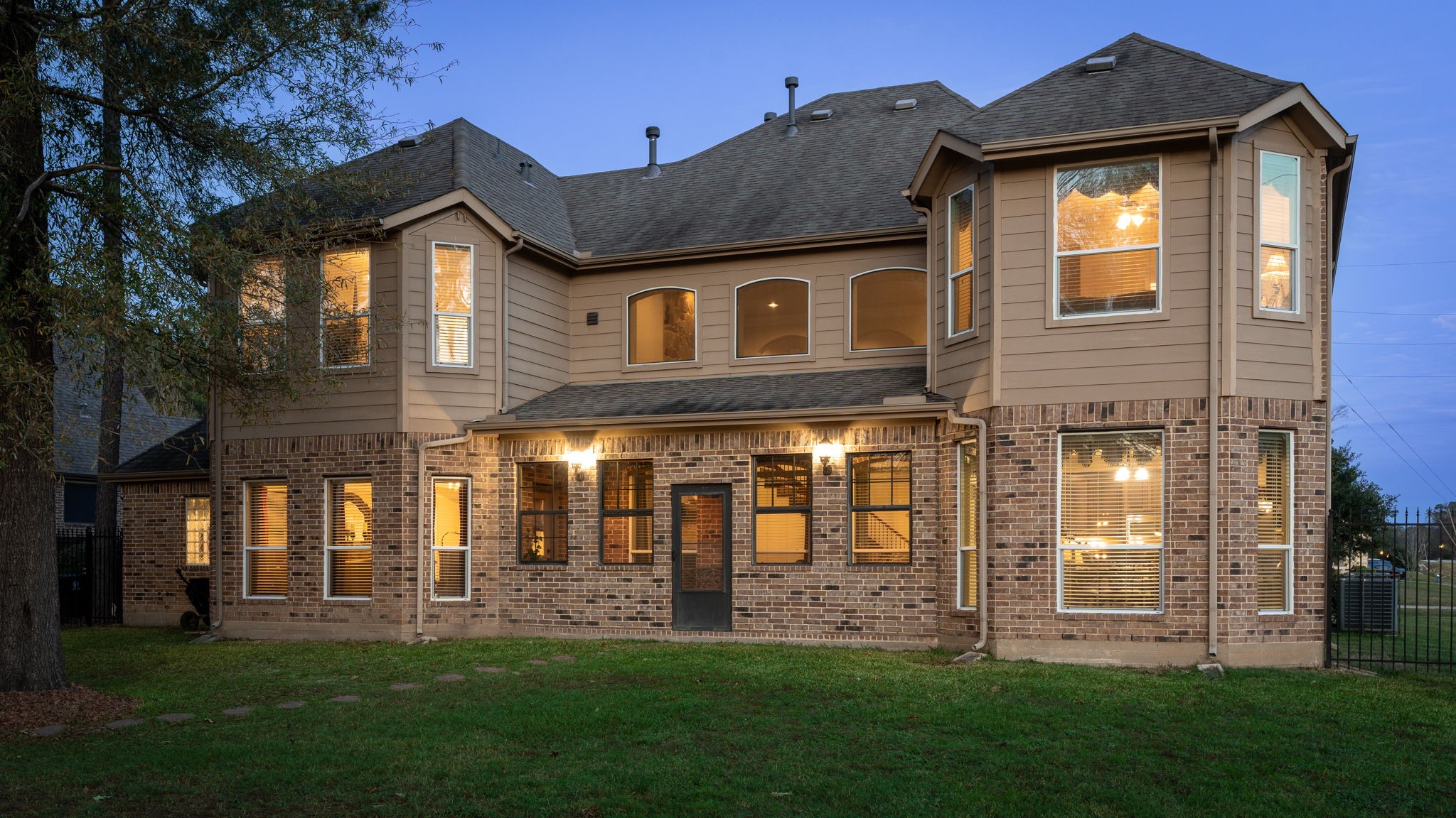 28503 Riverside Crest Lane Houston, TX 77336 - Photo 41 of 50 This dream home is simply stunning.