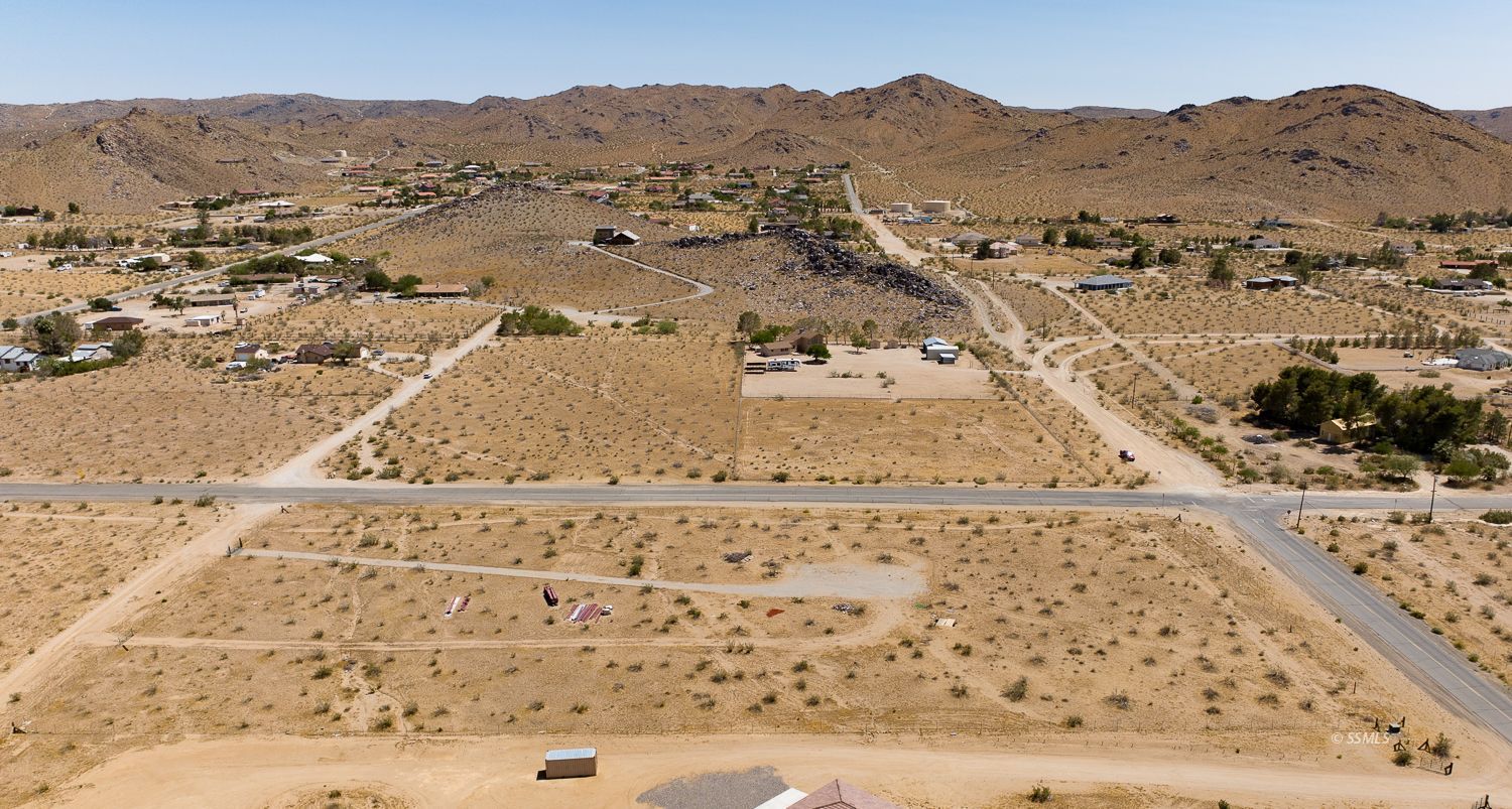 Gateway Boulevard South Ridgecrest, CA 93555 - Photo 3 of 24