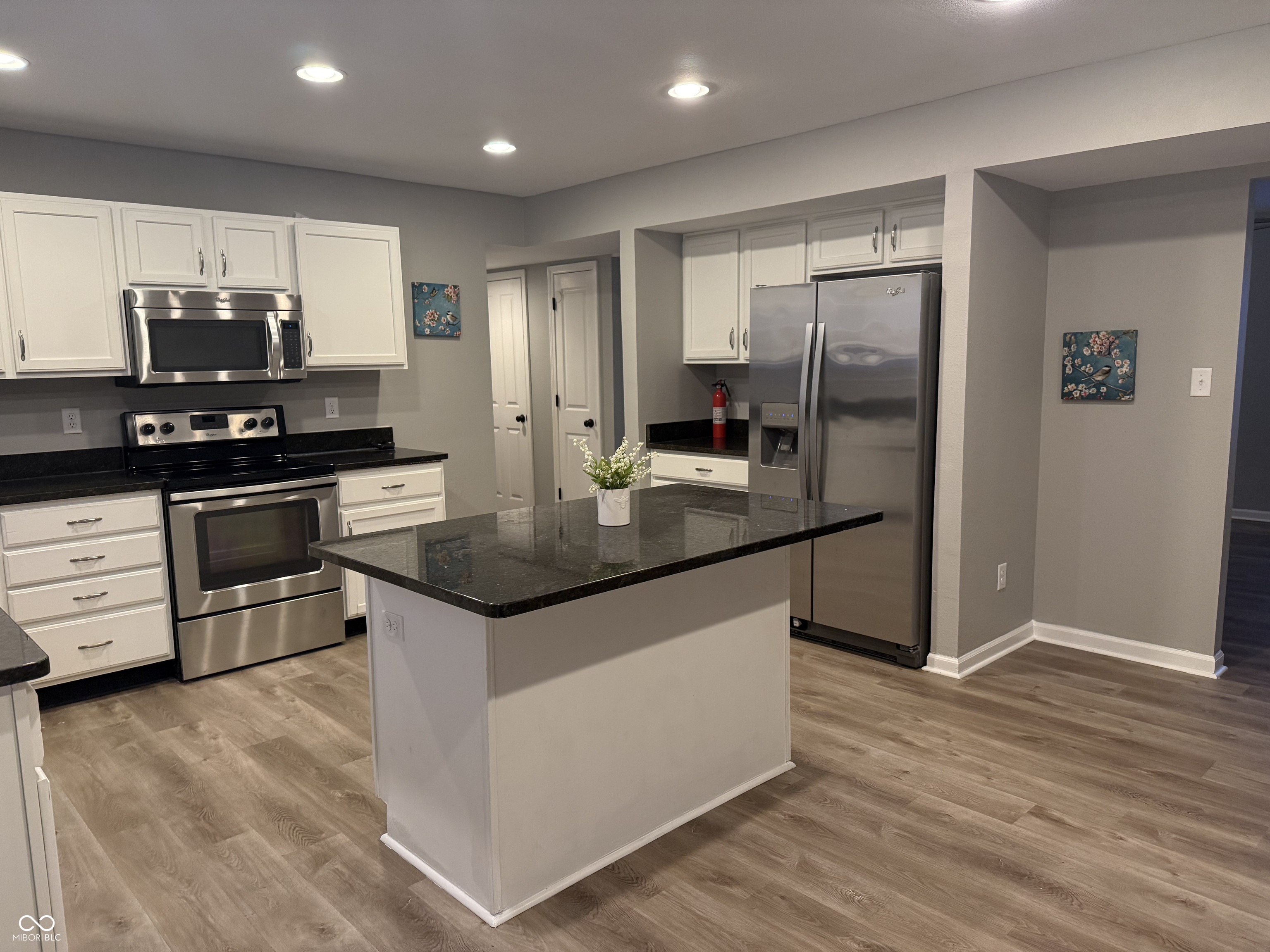 6521 Rushing River Noblesville, IN 46062 - Photo 2 of 10