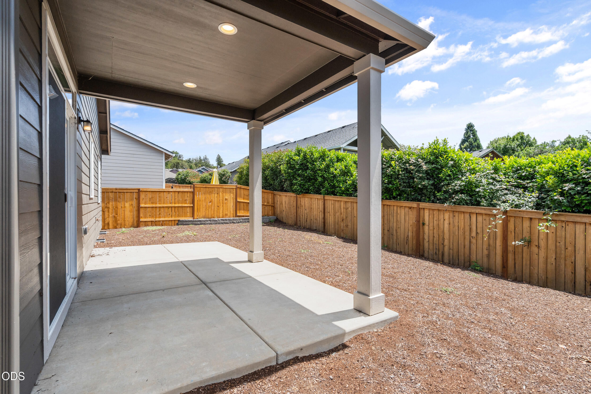 136 Valemont Drive, Unit 13 Eagle Point, OR 97524 - Photo 30 of 31