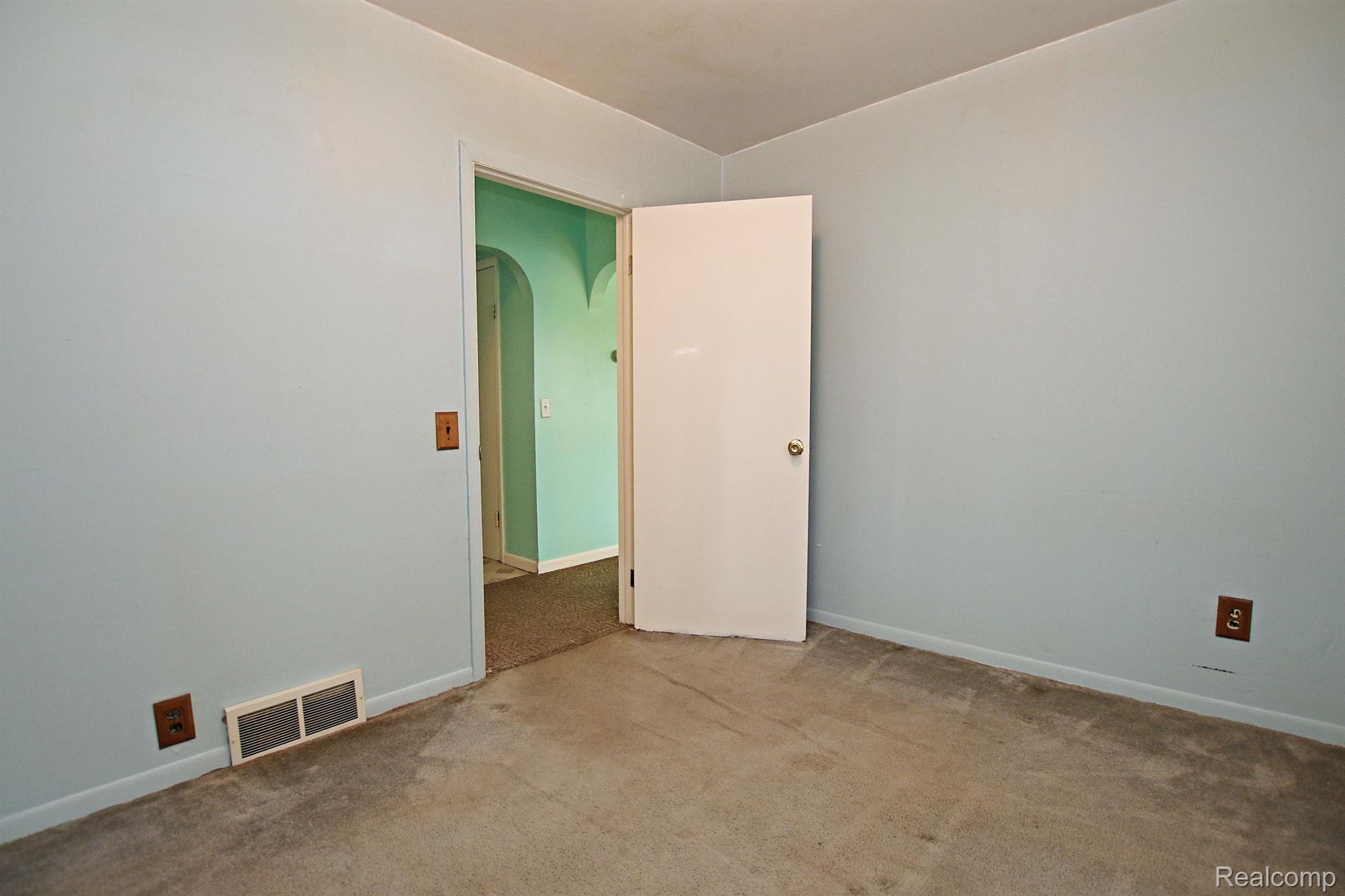 985 North Baldwin Road Oxford, MI 48371 - Photo 17 of 50 Gallery Image 17