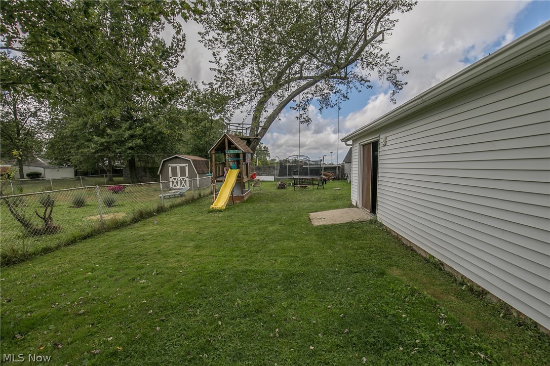 1544 Lander Road Cleveland, OH 44124 - Photo 32 of 35