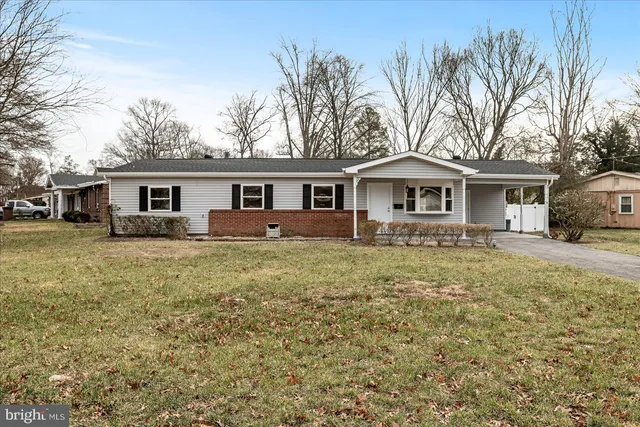 $650,000 | 7931 Russell Road, Alexandria, VA 22309