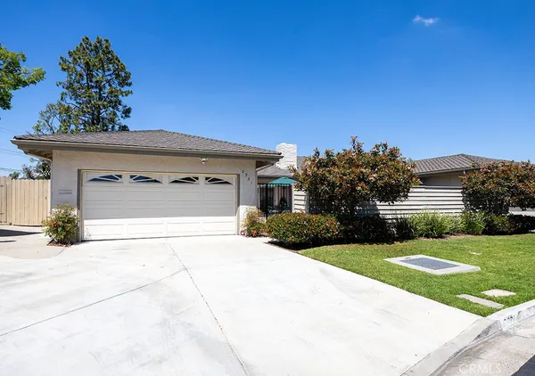 $950,000 | 2921 Persimmon Place, Fullerton, CA 92835