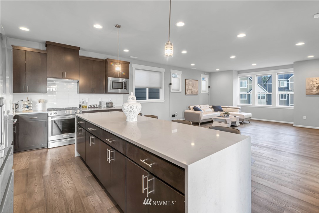 18324 43rd Drive Southeast Bothell, WA 98012 - Photo 4 of 20 Gallery Image 4