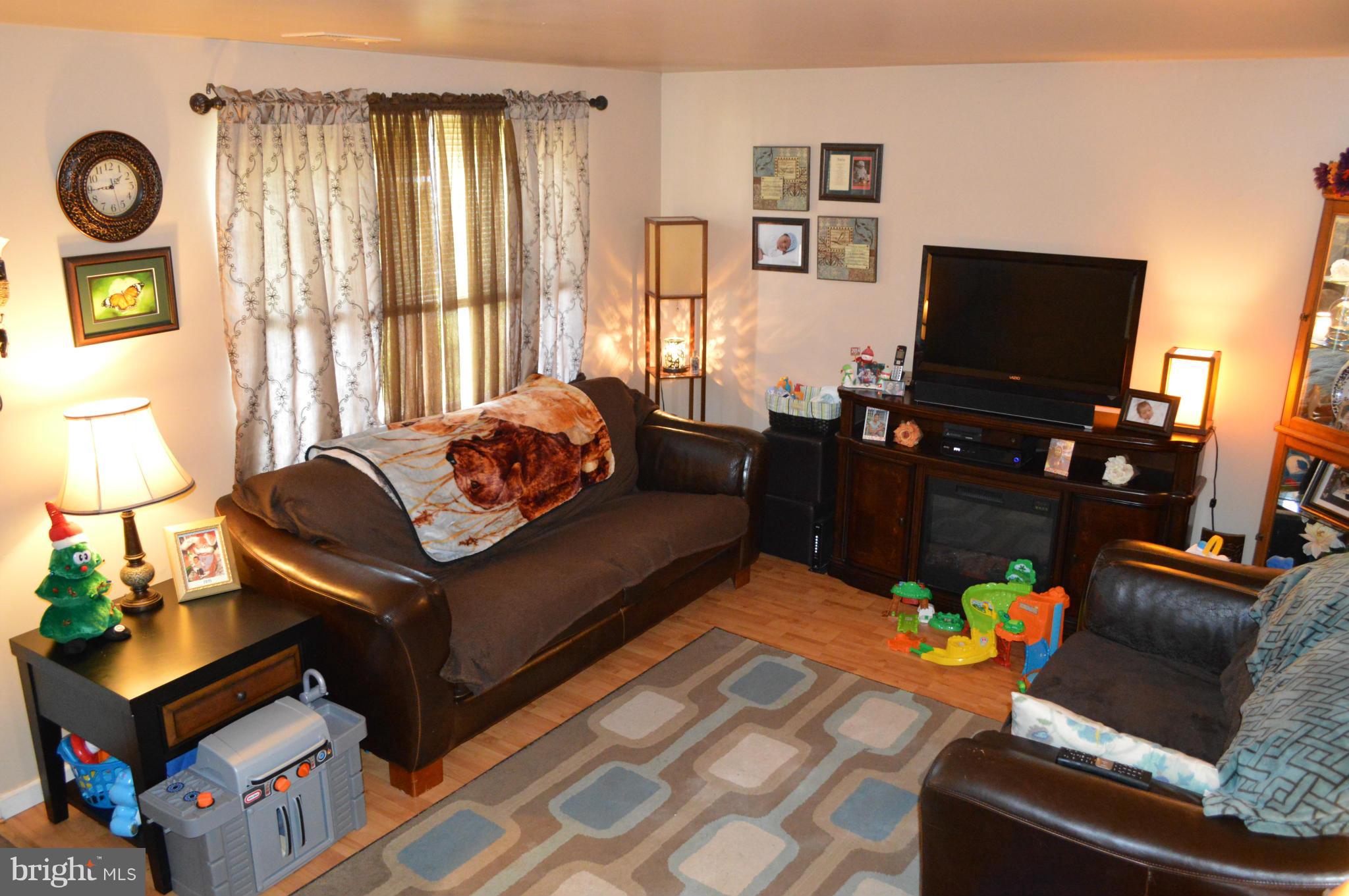3924 Misty View Road Baltimore, MD 21220 - Photo 1 of 13 Living Room