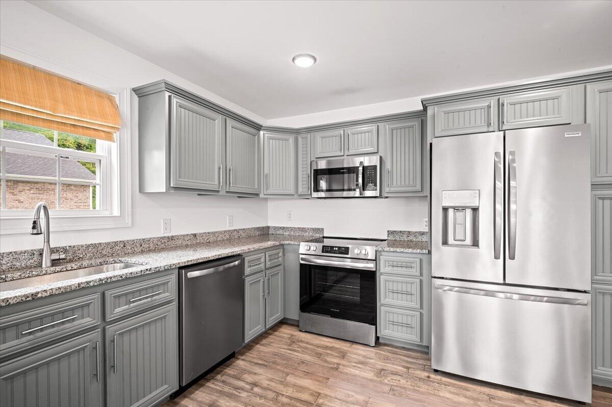 964 McWhorter Road London, KY 40741 - Photo 4 of 39 11-Kitchen