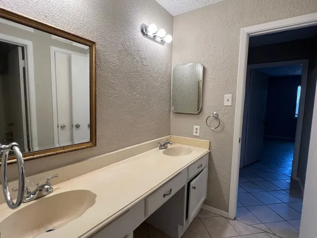 $1,900 | 15951 Manfield Drive, Houston, TX 77082