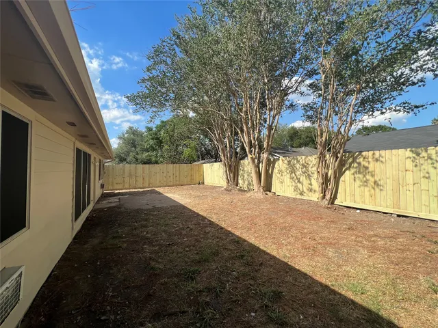 $1,900 | 15951 Manfield Drive, Houston, TX 77082