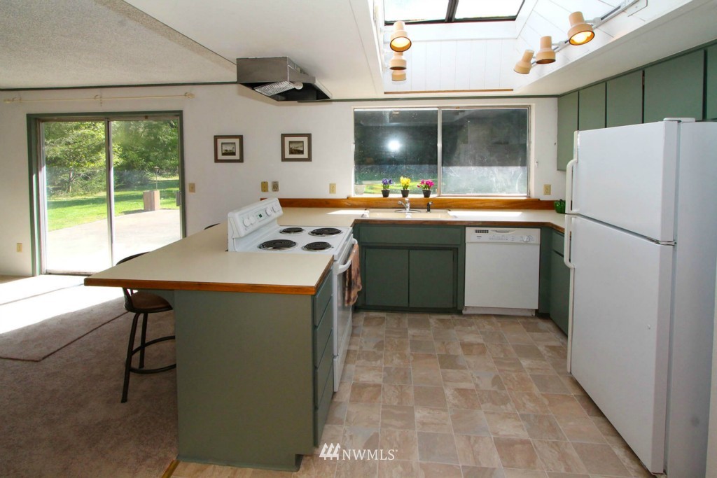 26328 Wax Orchard Road Southwest Vashon, WA 98070 - Photo 13 of 18 Gallery Image 13