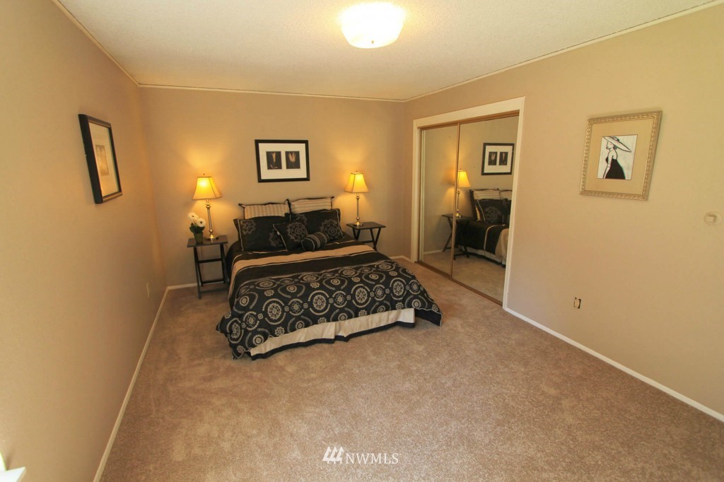 26328 Wax Orchard Road Southwest Vashon, WA 98070 - Photo 16 of 18 Gallery Image 16