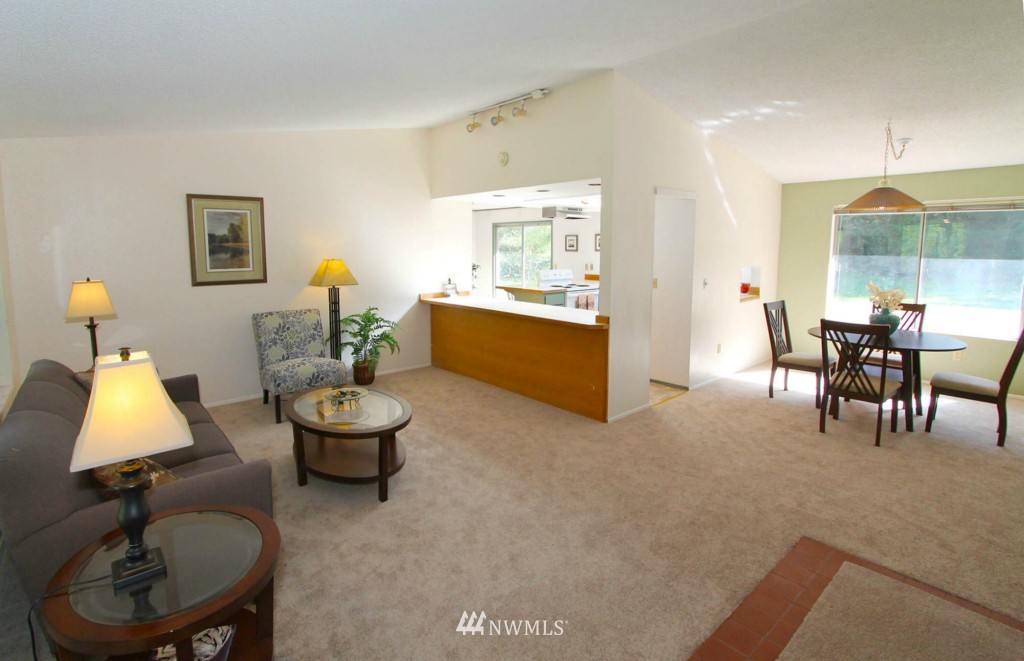 26328 Wax Orchard Road Southwest Vashon, WA 98070 - Photo 7 of 18 Gallery Image 7