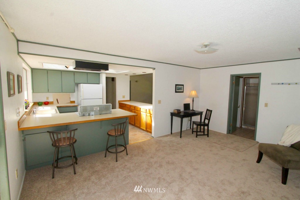 26328 Wax Orchard Road Southwest Vashon, WA 98070 - Photo 9 of 18 Gallery Image 9