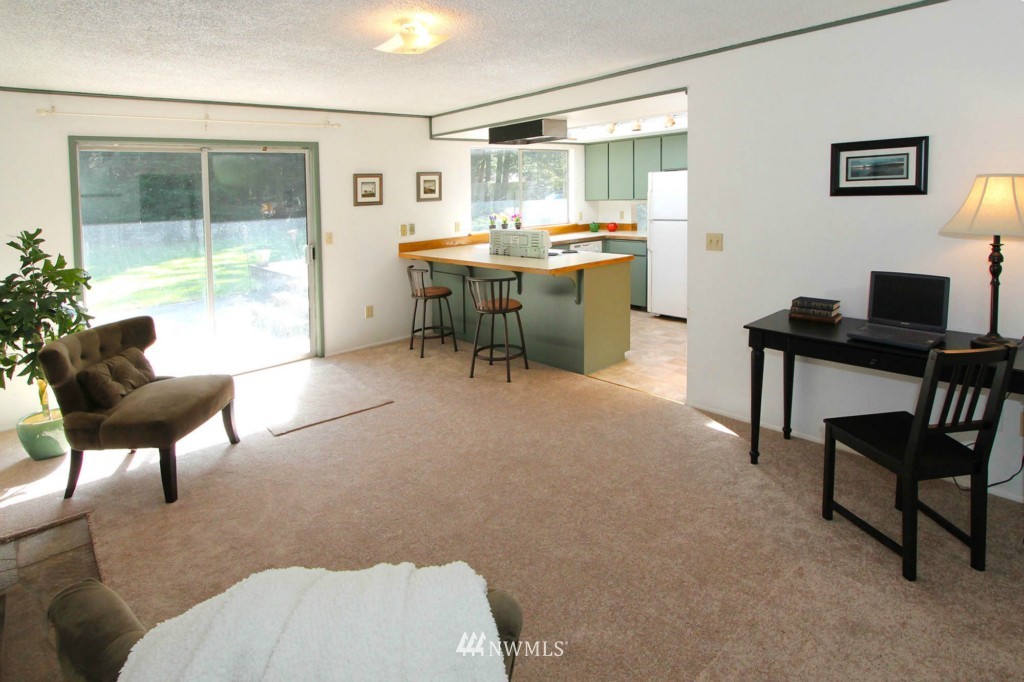 26328 Wax Orchard Road Southwest Vashon, WA 98070 - Photo 10 of 18 Gallery Image 10