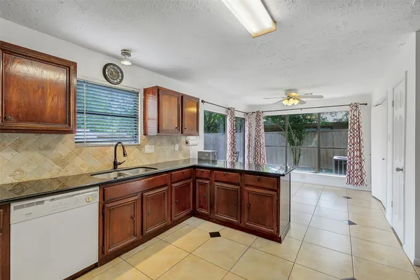 $2,400 | 3103 Ashford Bend Drive, Houston, TX 77082