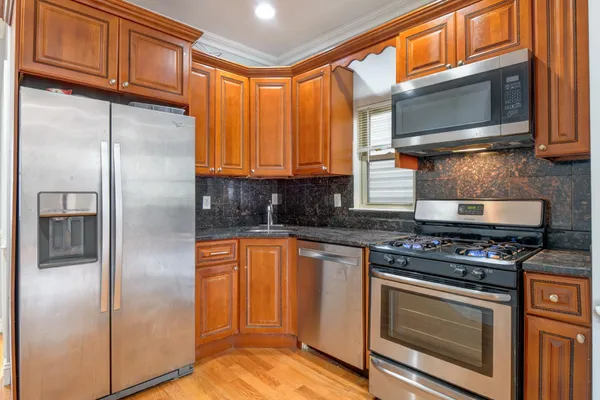 $2,500 | 572 Liberty Avenue, Unit 1, Jersey City, NJ 07307