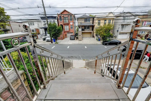 $2,500 | 572 Liberty Avenue, Unit 1, Jersey City, NJ 07307