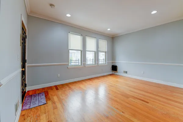 $2,500 | 572 Liberty Avenue, Unit 1, Jersey City, NJ 07307