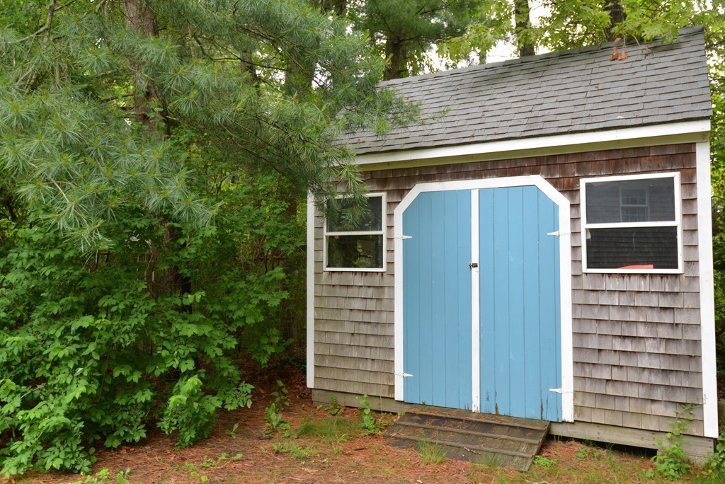 79 Converse Road Marion, MA 02738 - Photo 3 of 13 a front view of a house