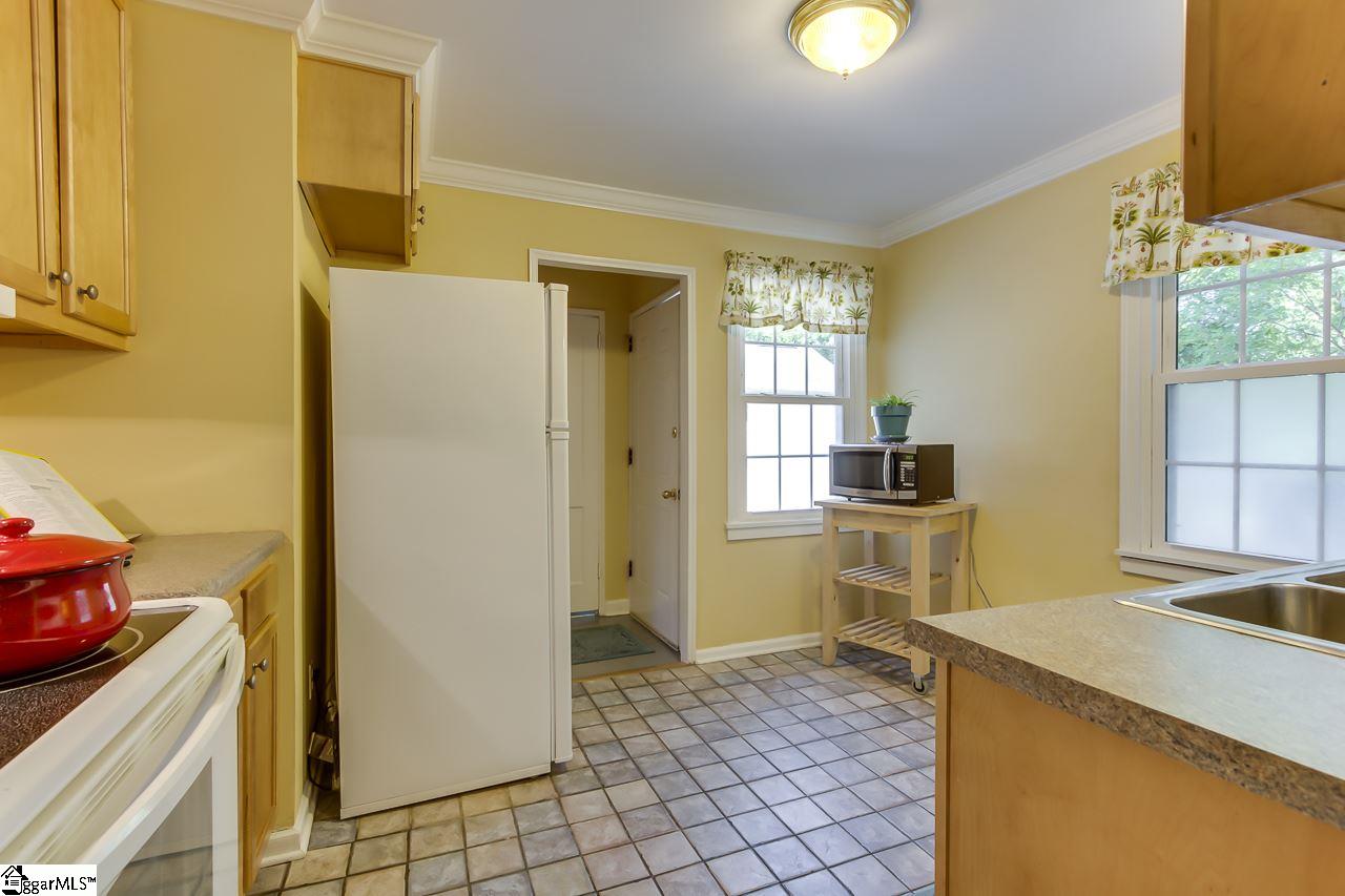 28 East Faris Road Greenville, SC 29605 - Photo 13 of 24 Gallery Image 13