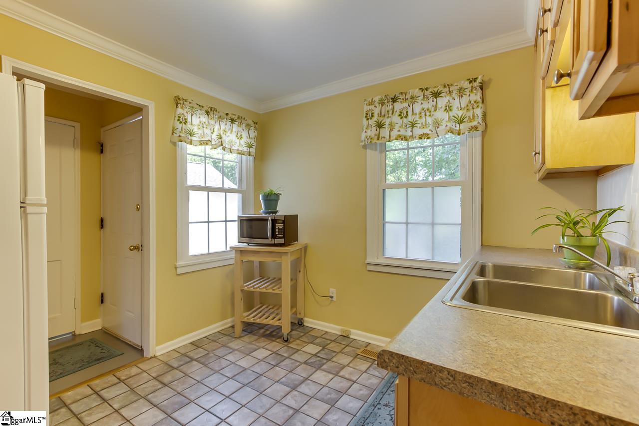 28 East Faris Road Greenville, SC 29605 - Photo 15 of 24 Gallery Image 15