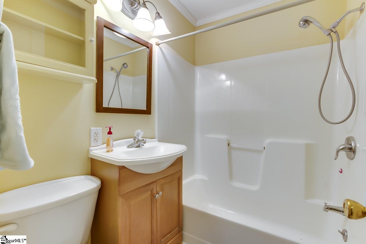 28 East Faris Road Greenville, SC 29605 - Photo 16 of 24 Gallery Image 16