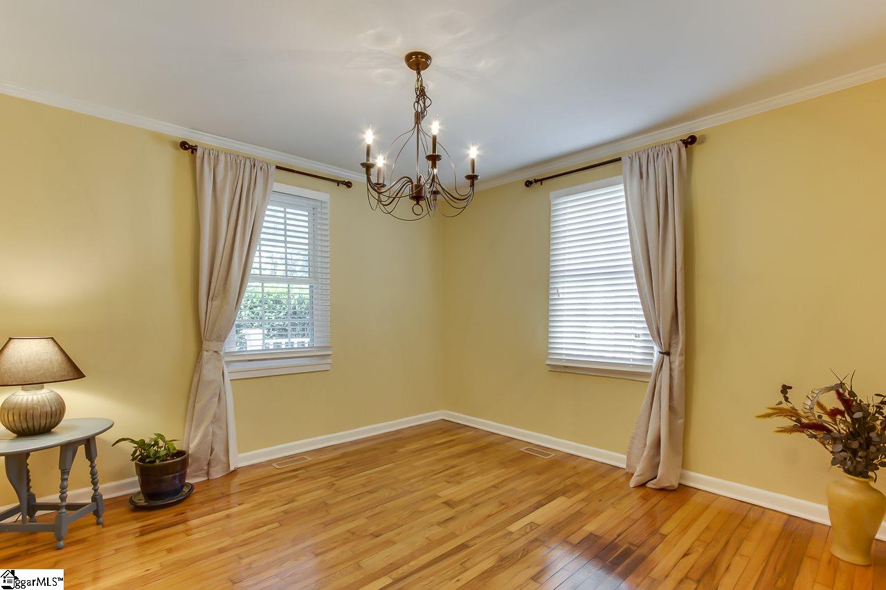 28 East Faris Road Greenville, SC 29605 - Photo 8 of 24 Gallery Image 8