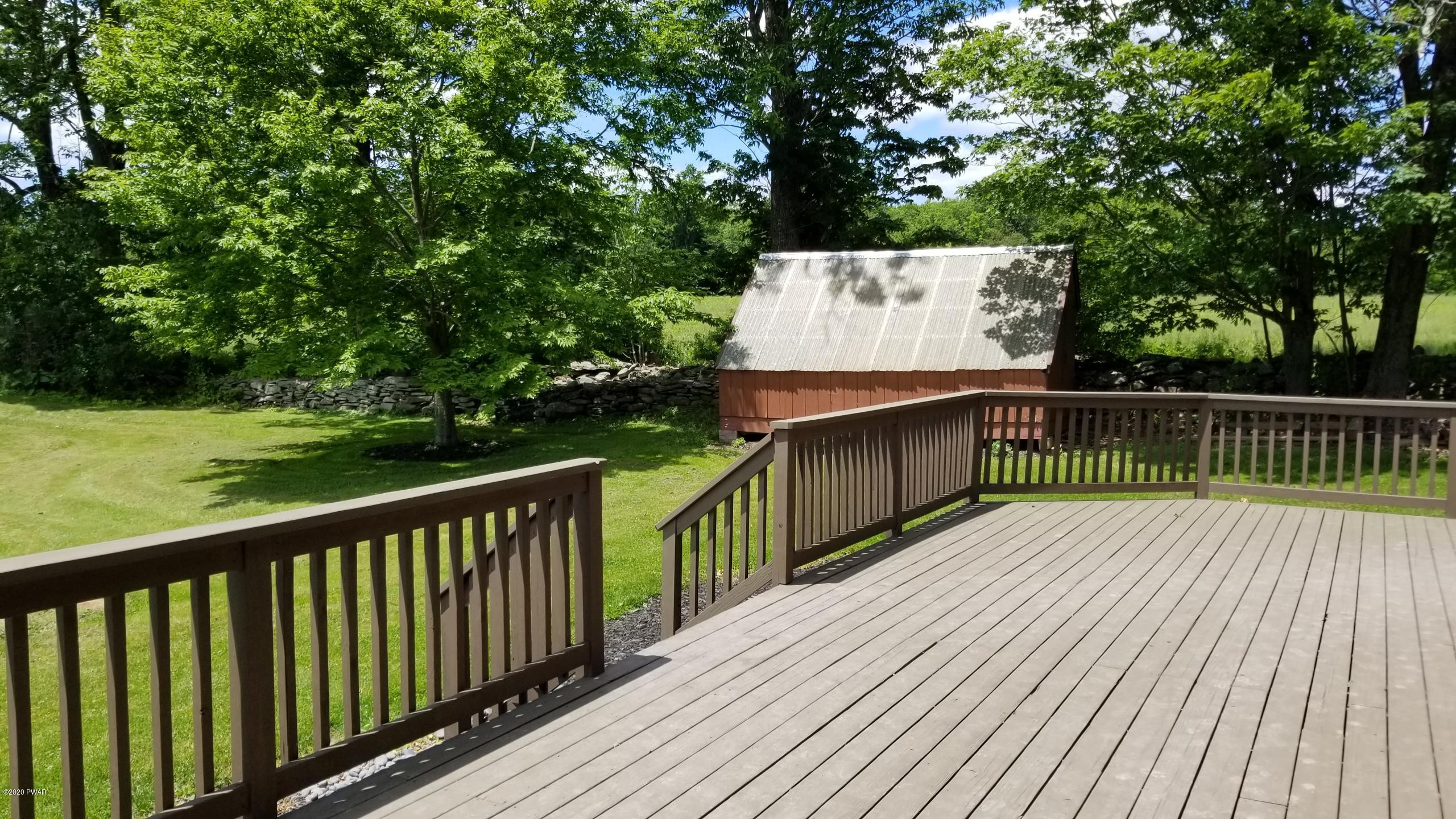 327 Wescott Road Tyler Hill, PA 18469 - Photo 11 of 37 Perfect for a party!