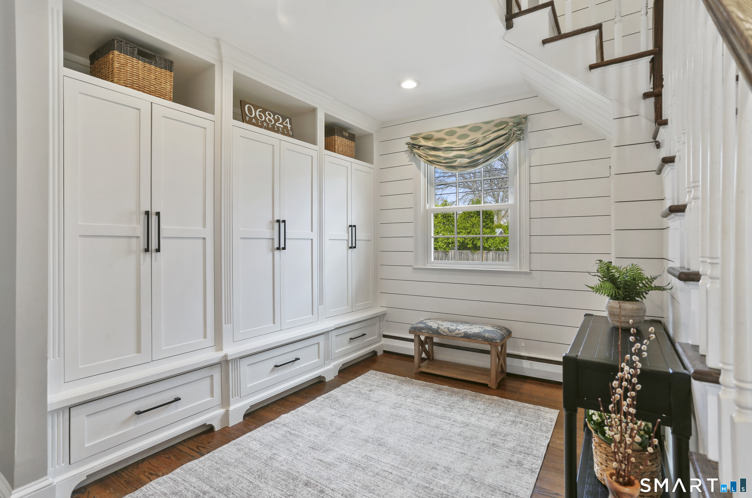 185 Windsor Road Fairfield, CT 06824 - Photo 19 of 40
