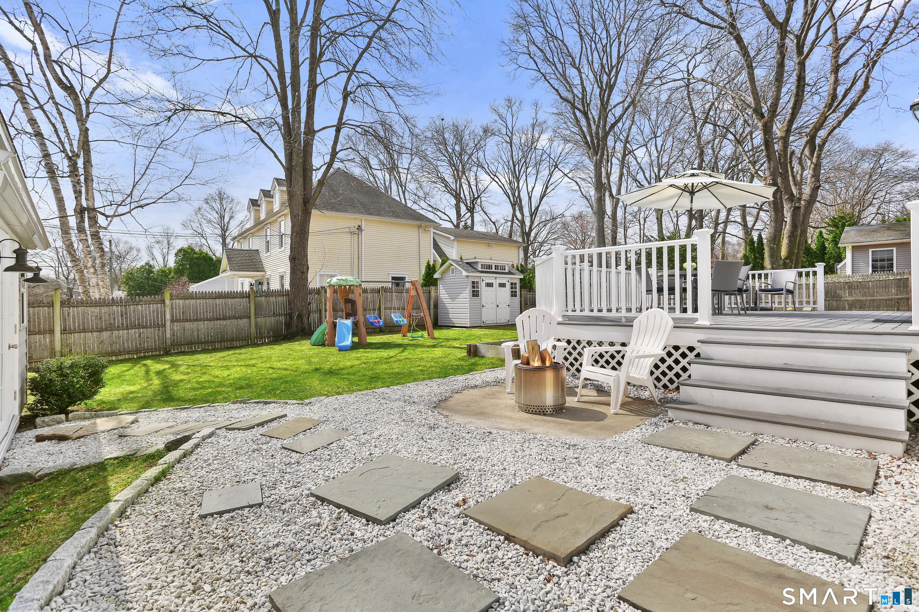 185 Windsor Road Fairfield, CT 06824 - Photo 31 of 40