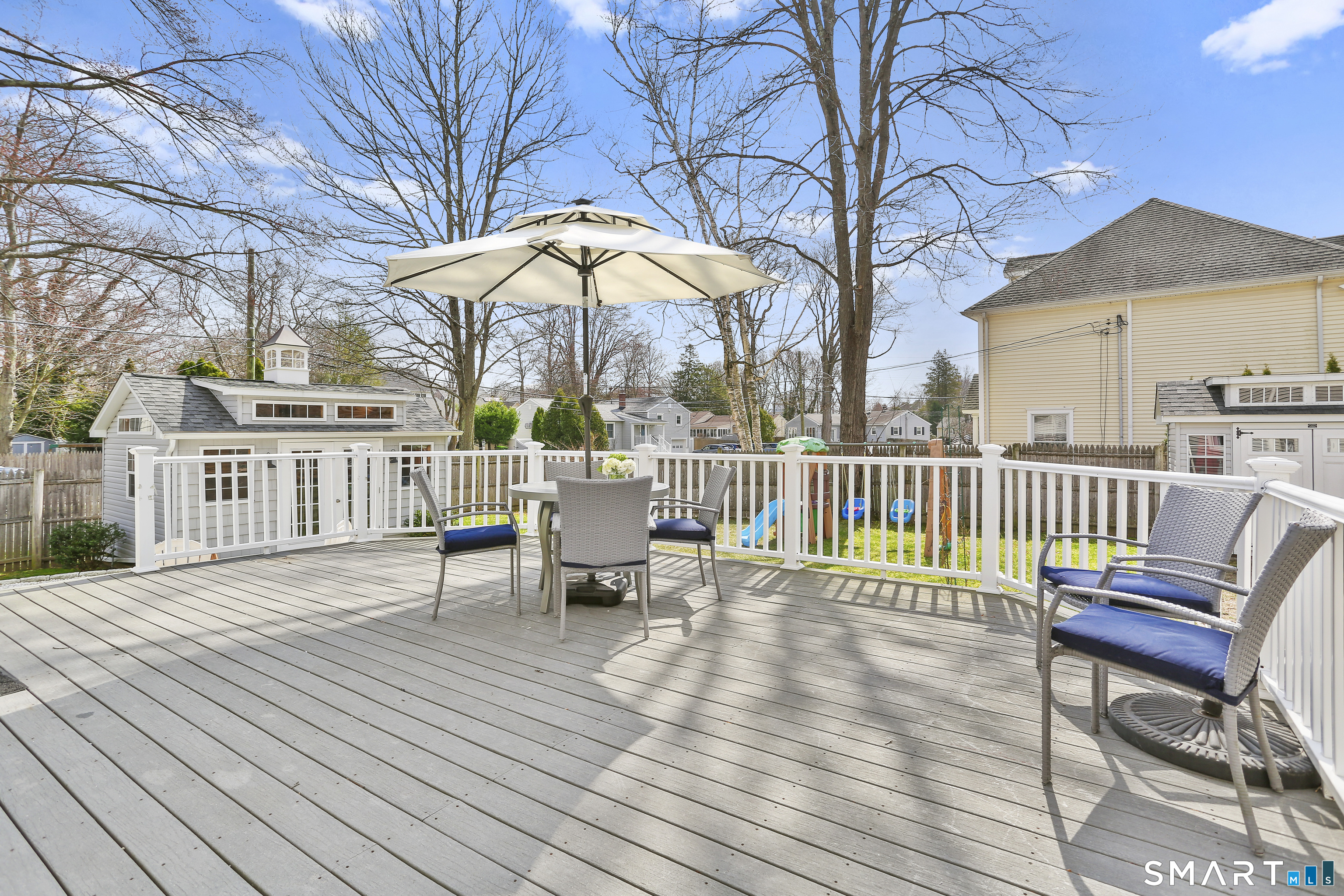 185 Windsor Road Fairfield, CT 06824 - Photo 32 of 40