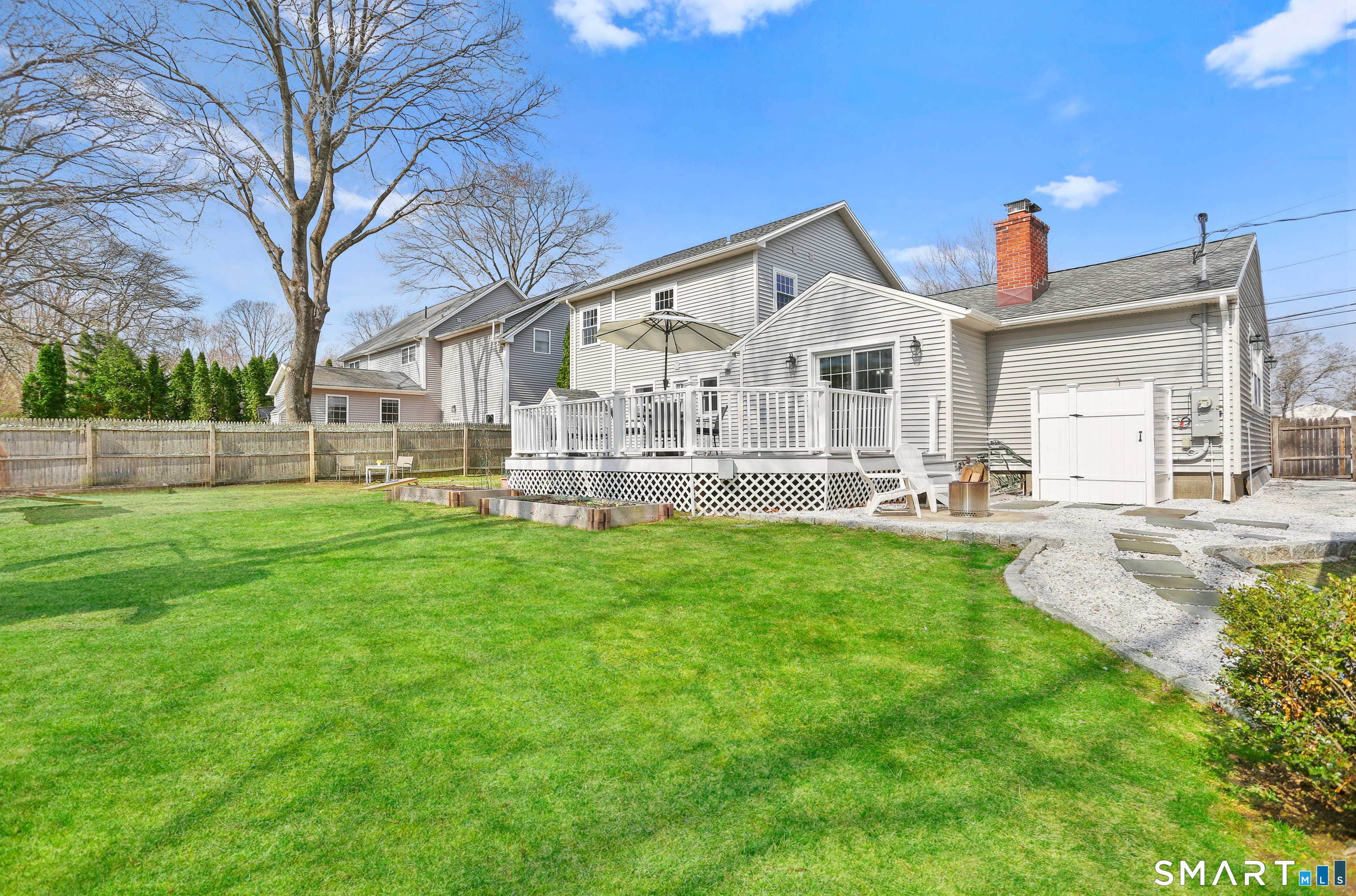 185 Windsor Road Fairfield, CT 06824 - Photo 34 of 40