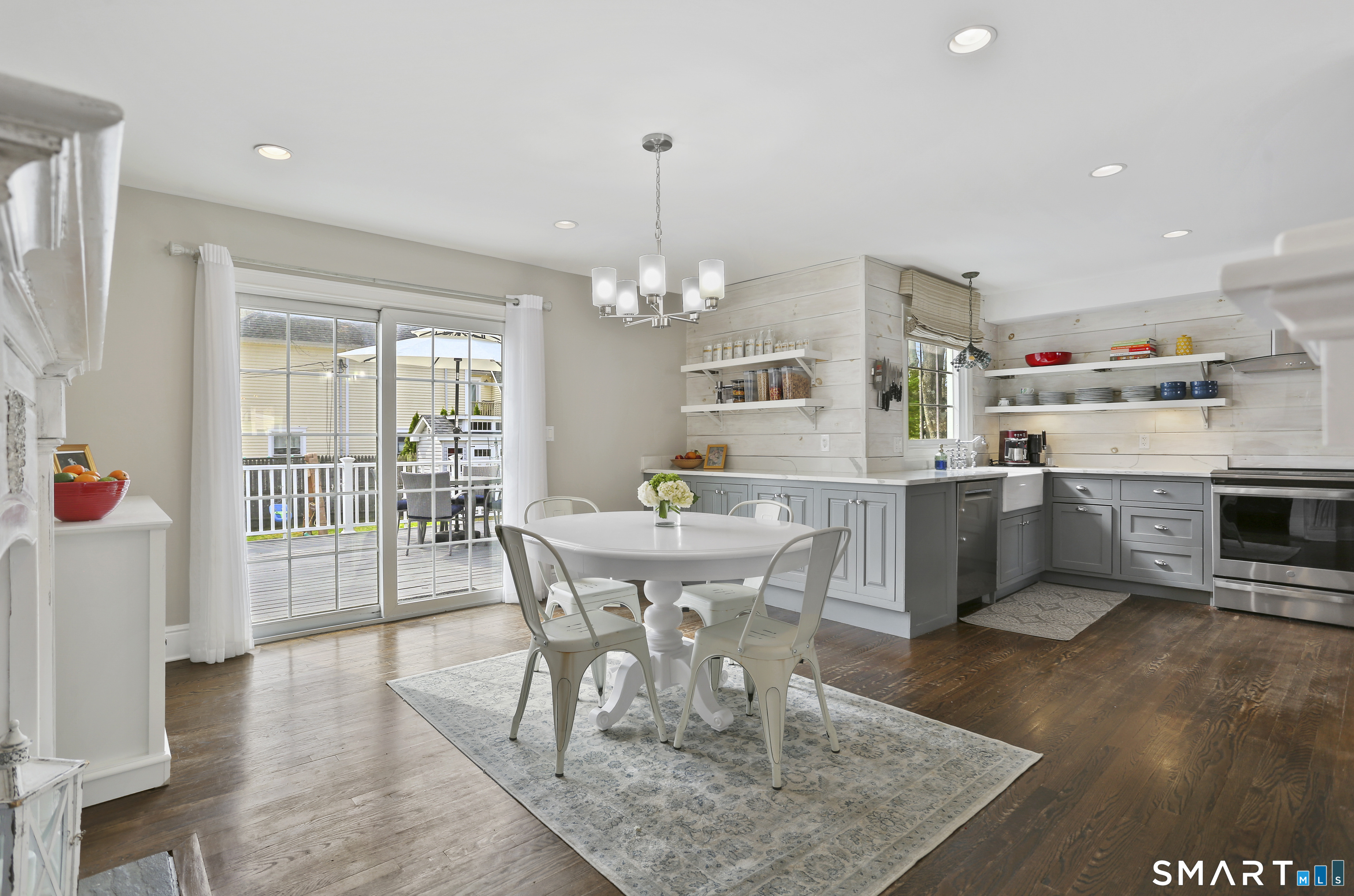 185 Windsor Road Fairfield, CT 06824 - Photo 6 of 40