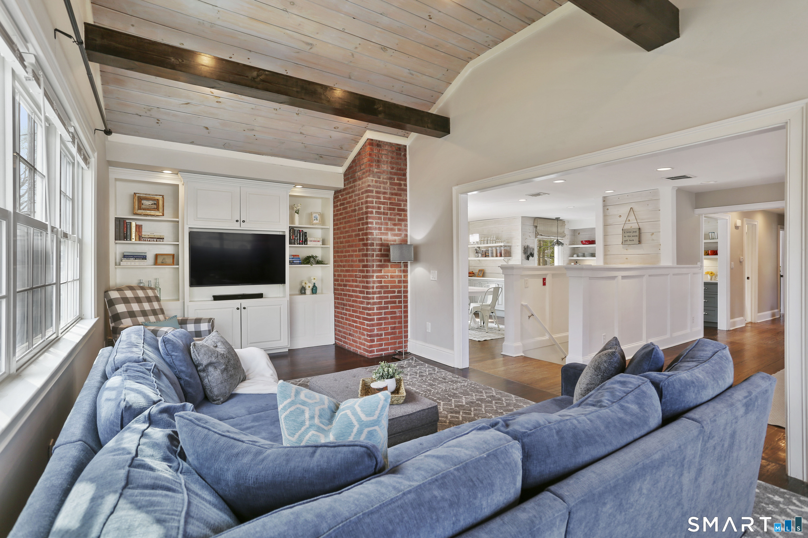 185 Windsor Road Fairfield, CT 06824 - Photo 8 of 40