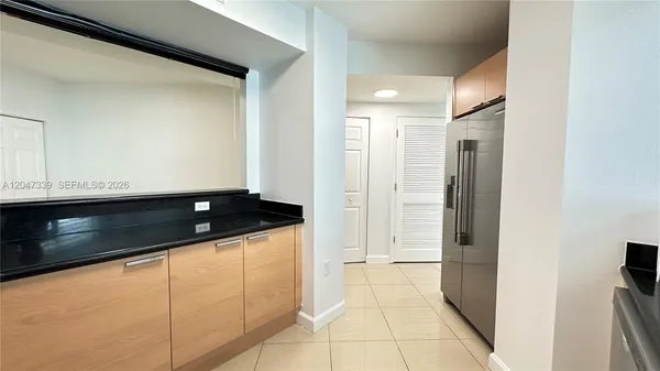 $2,500 | 140 South Dixie Highway, Unit 808, Hollywood, FL 33020