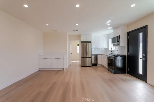 $3,500 | 10423 Pinyon Avenue, Tujunga, CA 91042