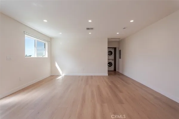 $3,500 | 10423 Pinyon Avenue, Tujunga, CA 91042