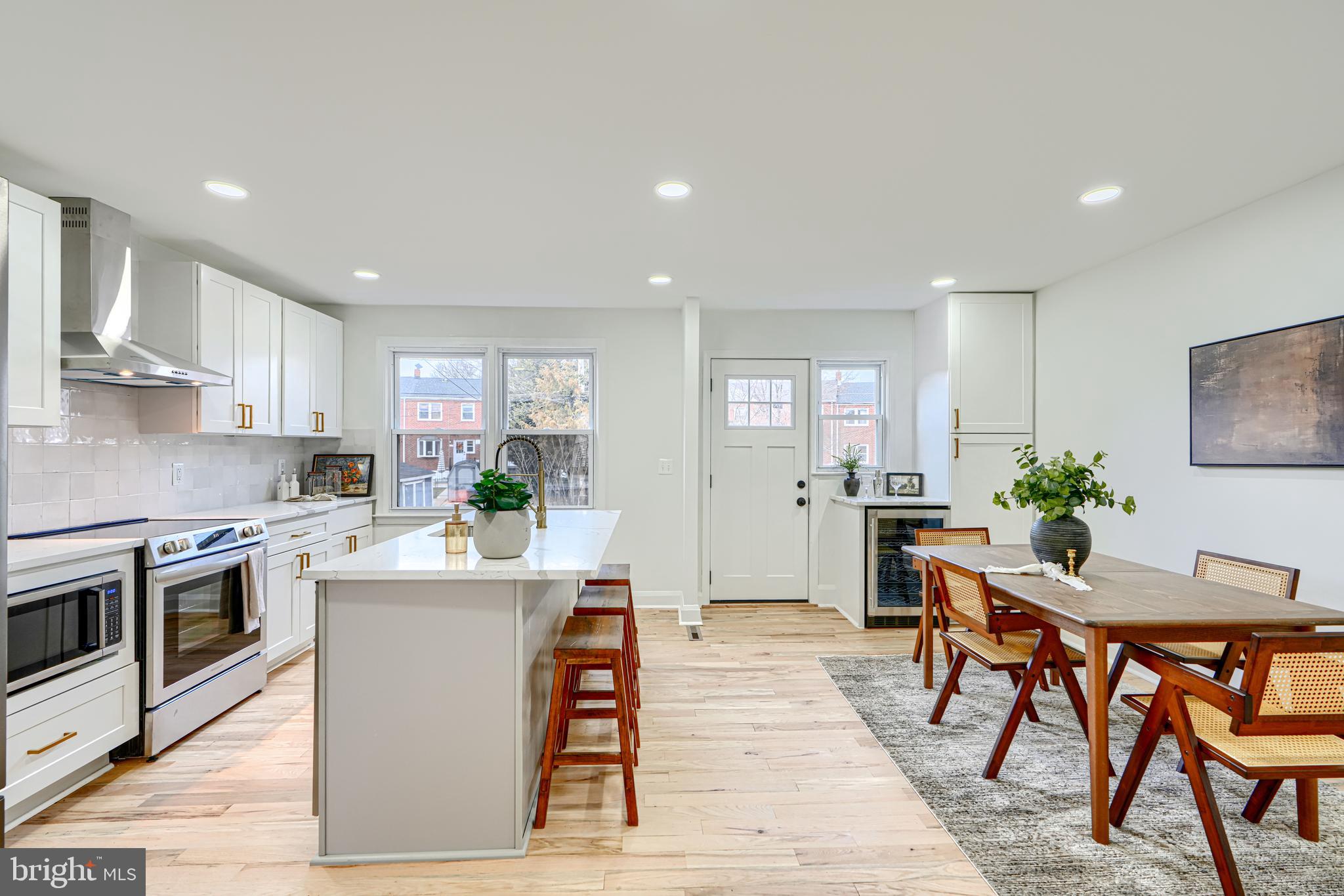 1028 Winsford Road Towson, MD 21204 - Photo 10 of 59 Huge kitchen & dining space