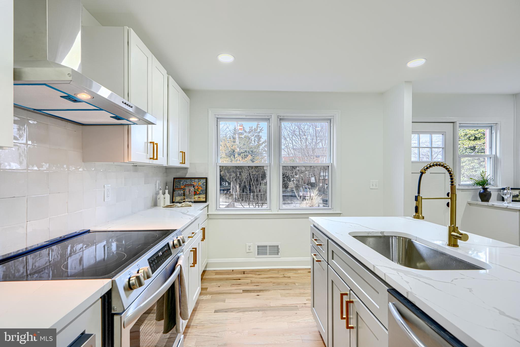 1028 Winsford Road Towson, MD 21204 - Photo 15 of 59 Kitchen