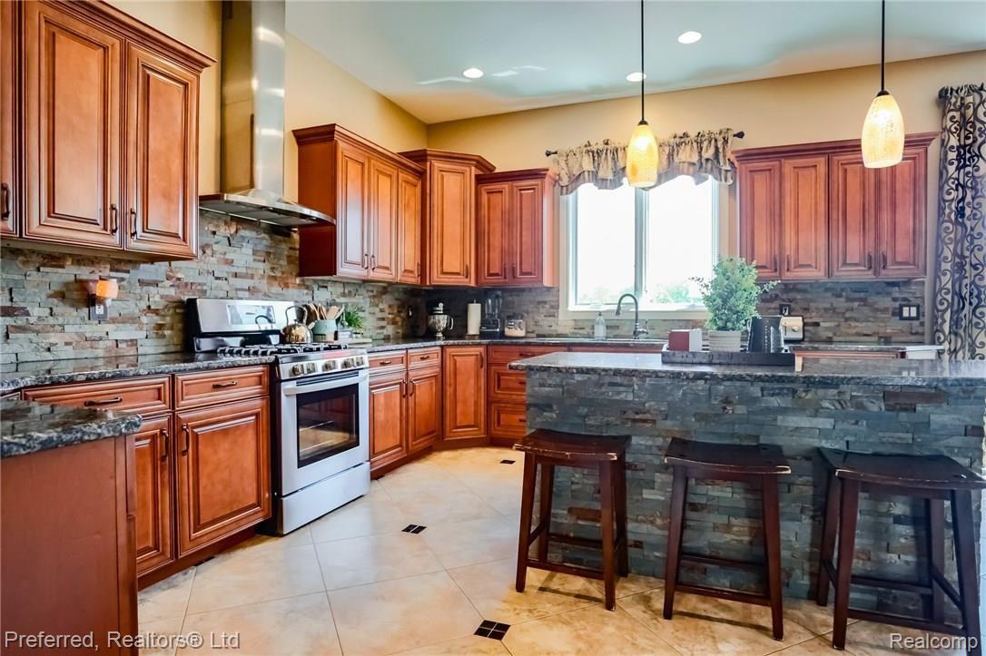 24271 Clark Road New Boston, MI 48164 - Photo 23 of 55 22IMG_0463.jpg