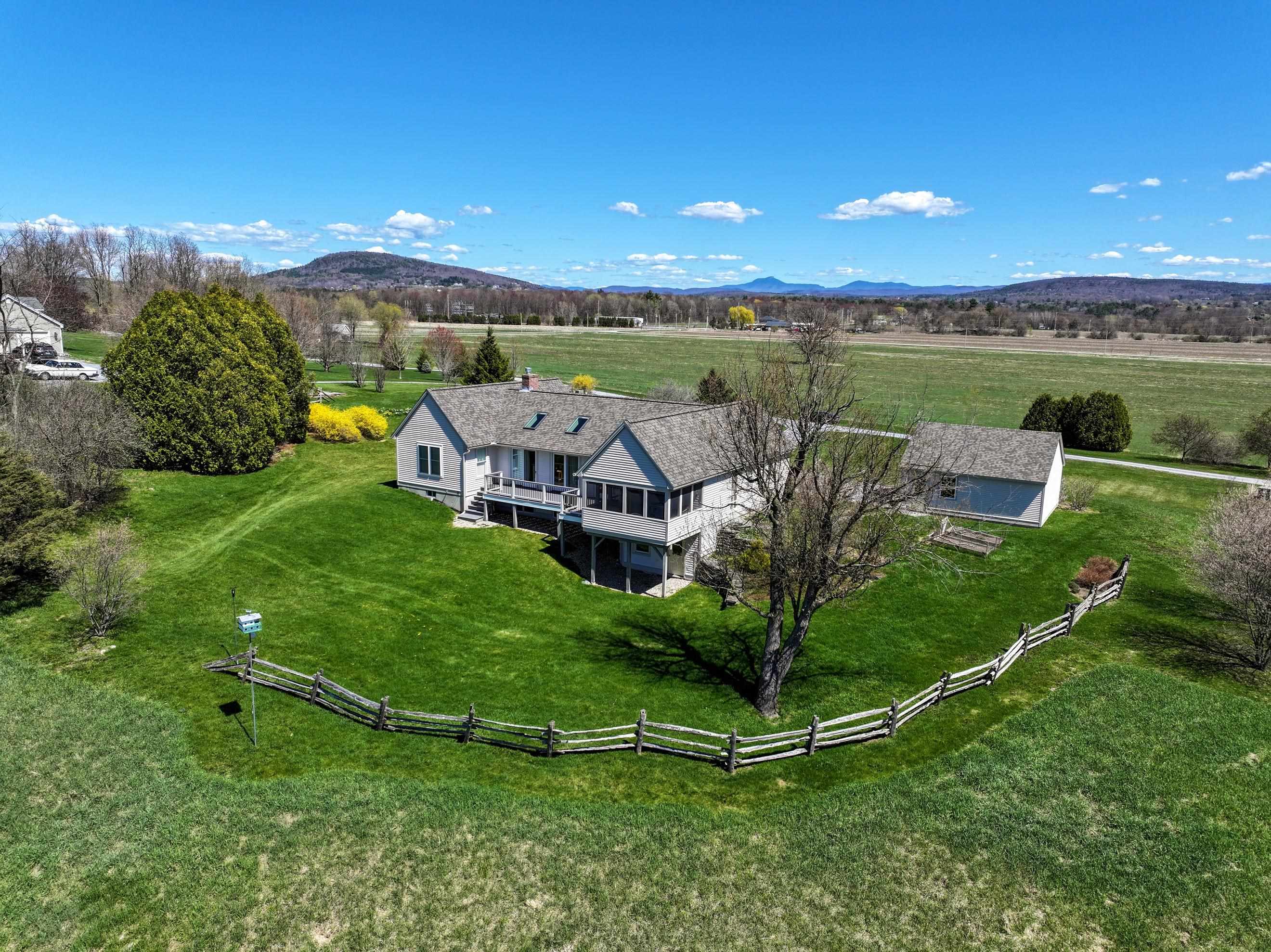 236 Gilson Lane Ferrisburgh, VT 05473 - Photo 5 of 31