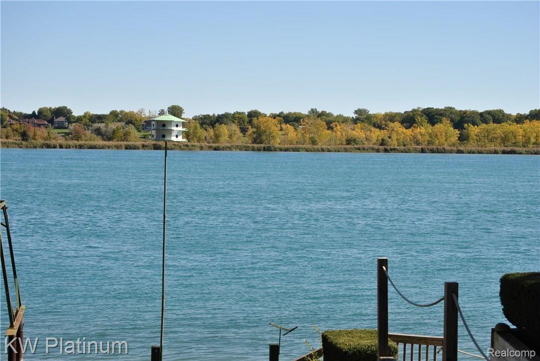 1001 River Road St. Clair, MI 48079 - Photo 46 of 56 DSC_0130.JPG