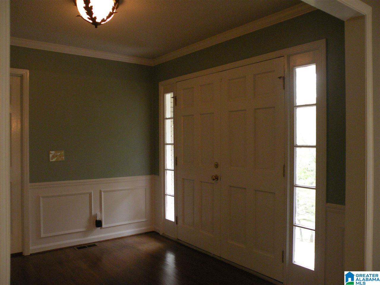 1406 Fox Run Sylacauga, AL 35150 - Photo 3 of 33