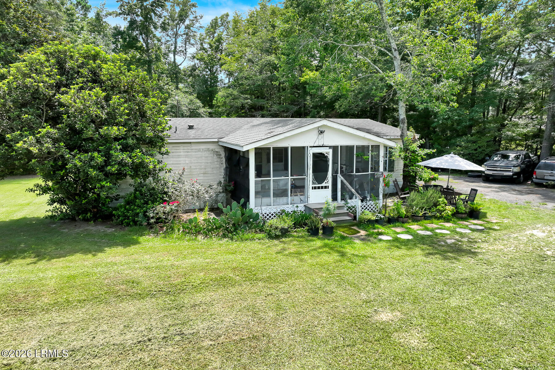 52 Sweet William Road Ridgeland, SC 29936 - Photo 2 of 15 52 Sweet William Rd-22