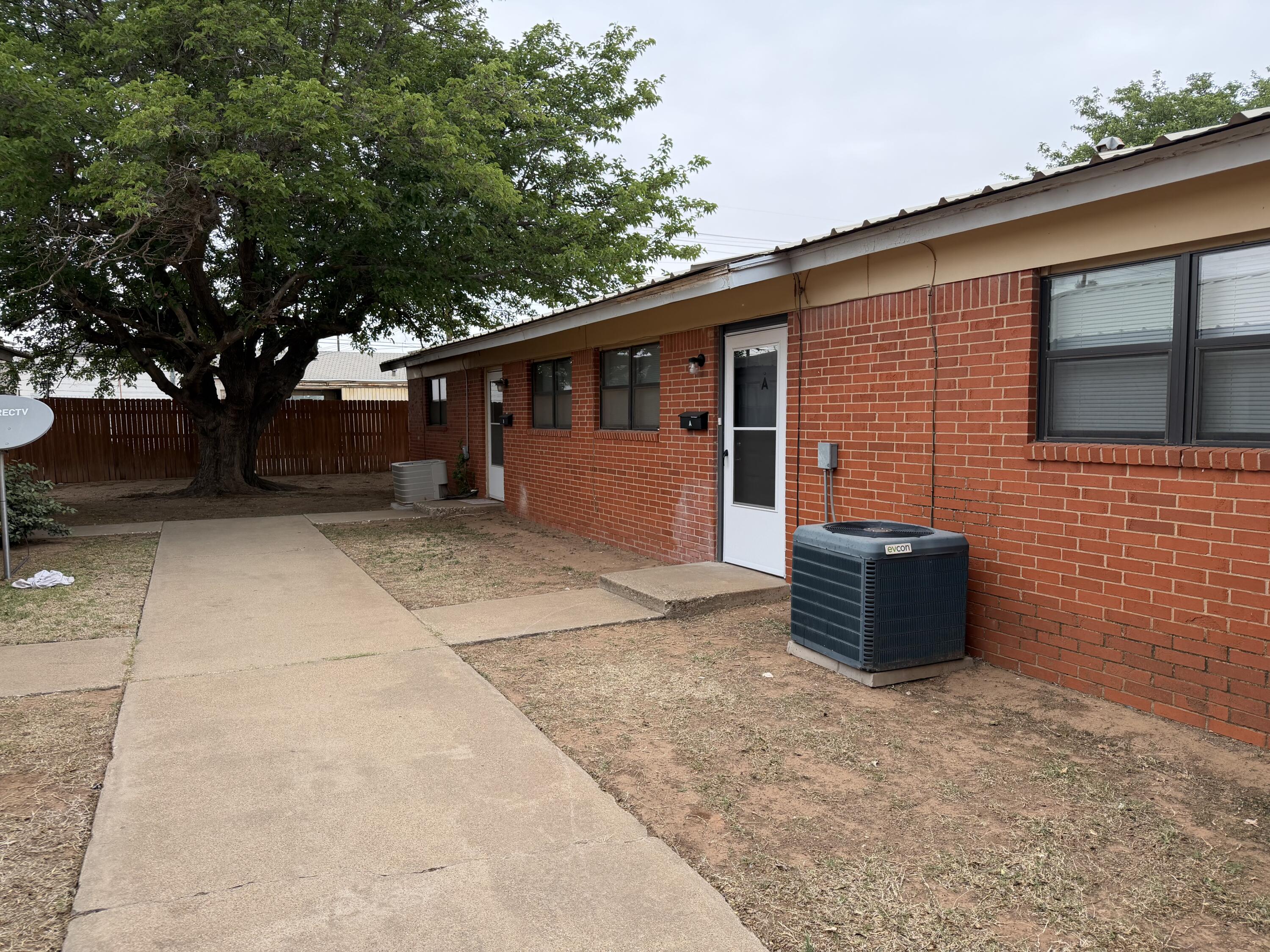 4510 35th Street, Unit A Lubbock, TX 79414 - Photo 2 of 12 IMG_0668
