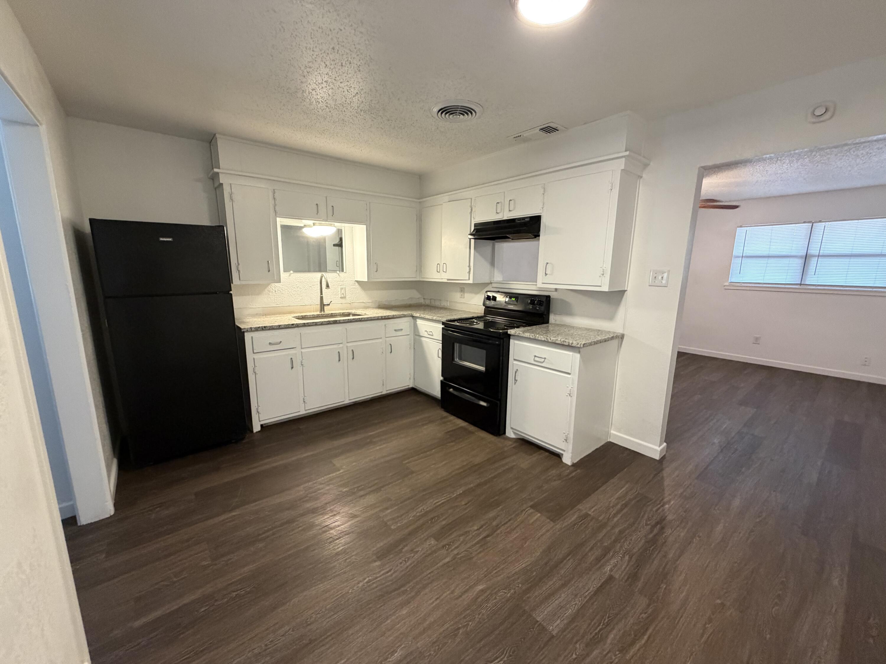 4510 35th Street, Unit A Lubbock, TX 79414 - Photo 5 of 12 IMG_0674
