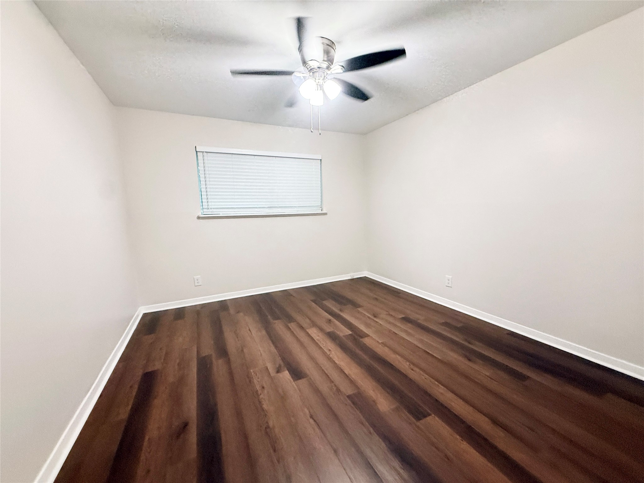 201 South Kaysie Street, Unit 23 Angleton, TX 77515 - Photo 12 of 18