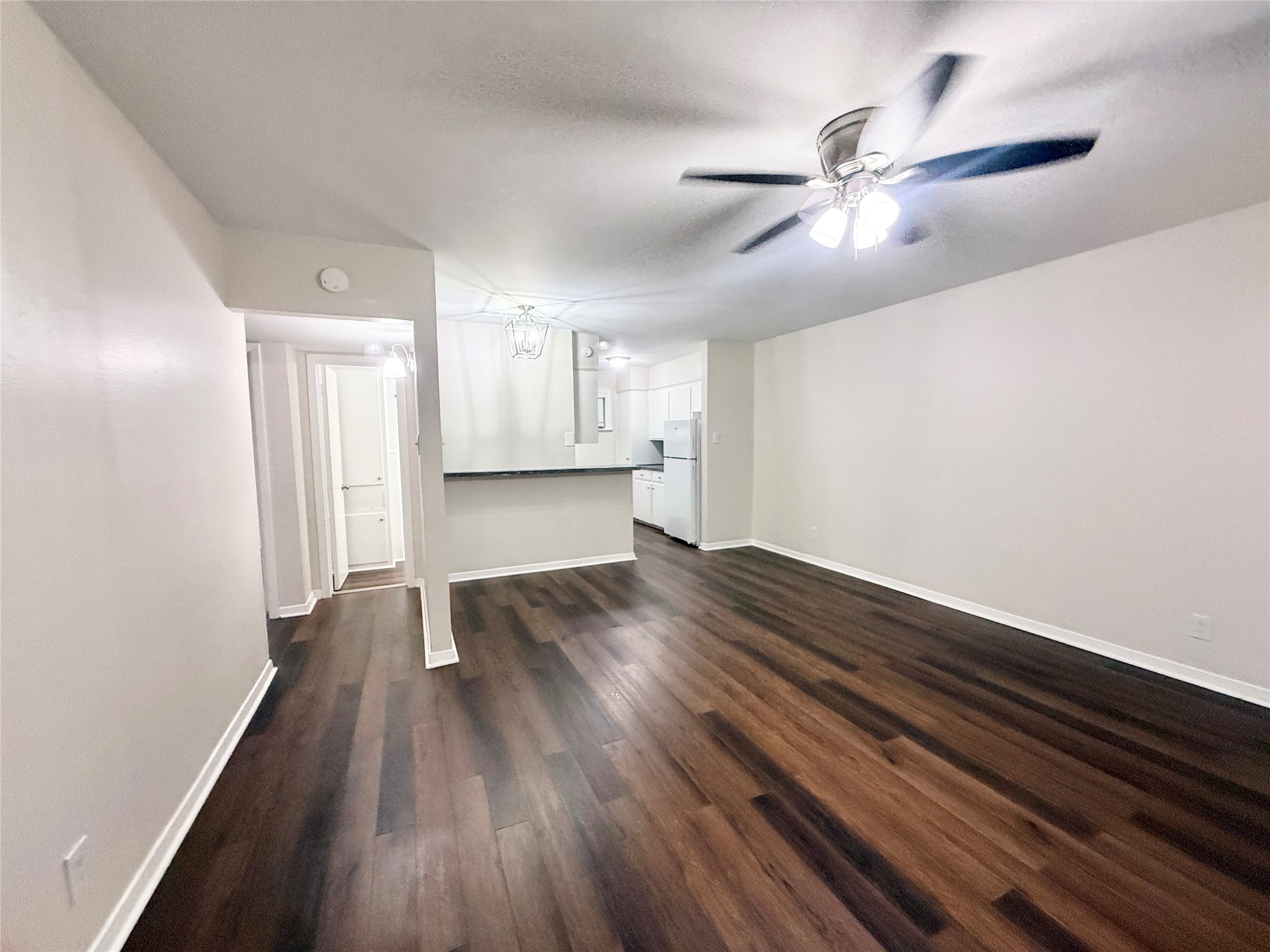 201 South Kaysie Street, Unit 23 Angleton, TX 77515 - Photo 6 of 18