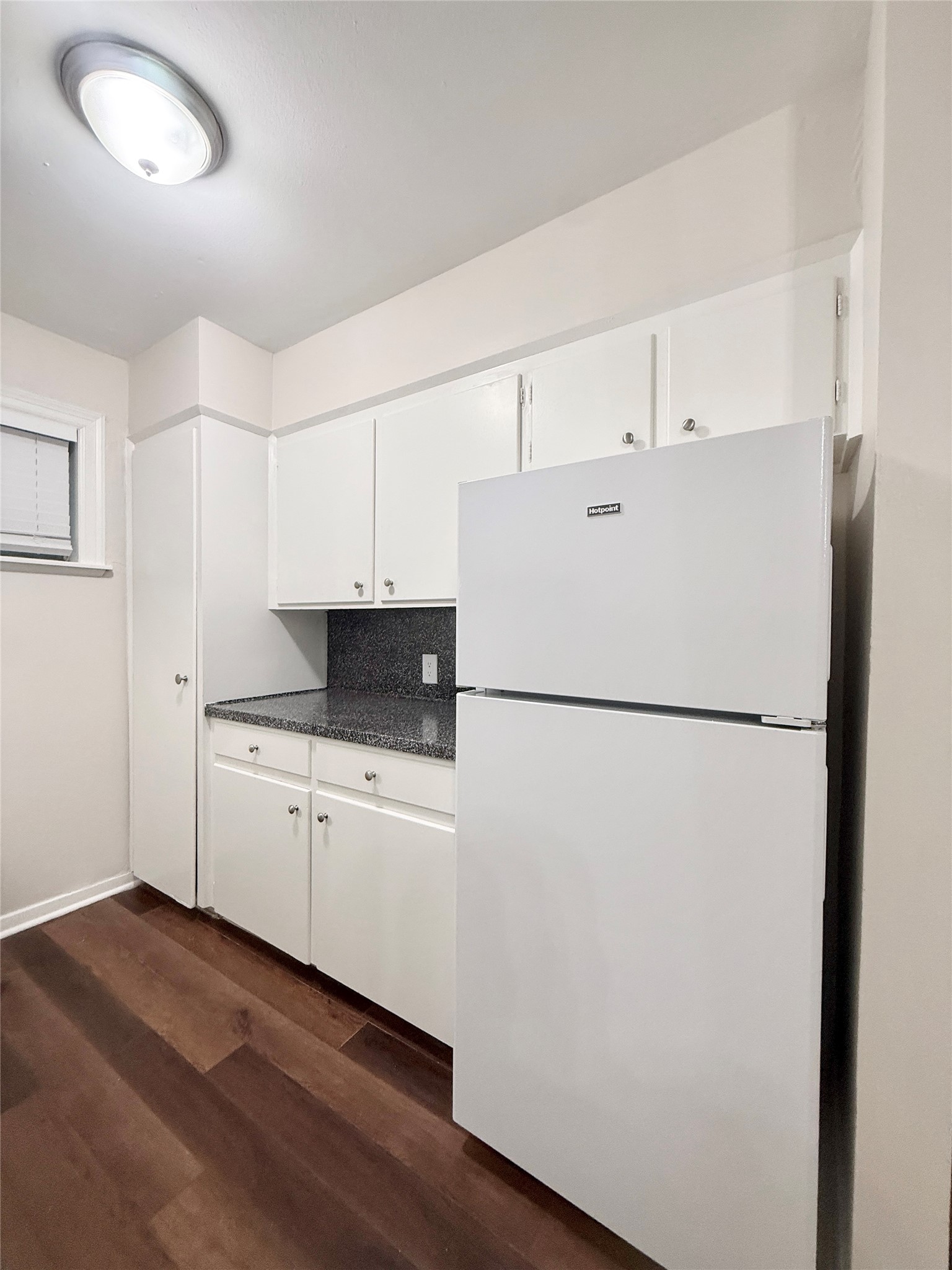 201 South Kaysie Street, Unit 23 Angleton, TX 77515 - Photo 10 of 18